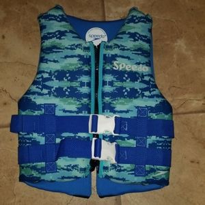 1 SPEEDO BOARDING VEST YOUTH AND CHILD
